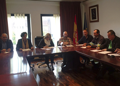 Firma de convenio colectivo del personal laboral del Ayuntamiento.